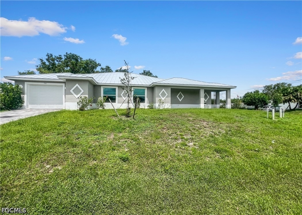 745 Harry Avenue S - Photo 3