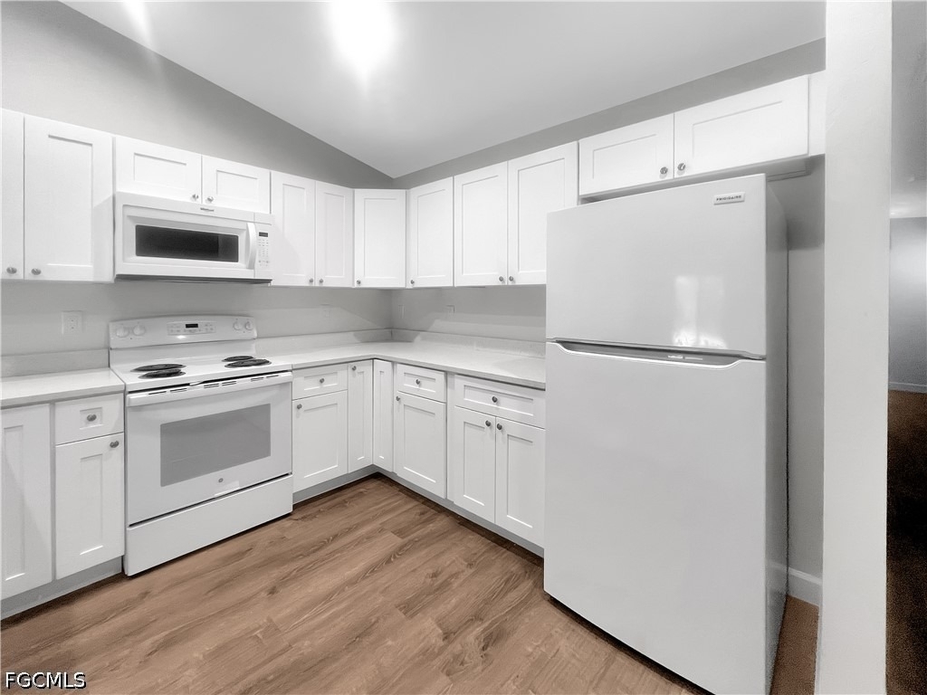 745 Harry Avenue S - Photo 13