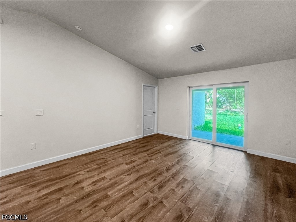 745 Harry Avenue S - Photo 6
