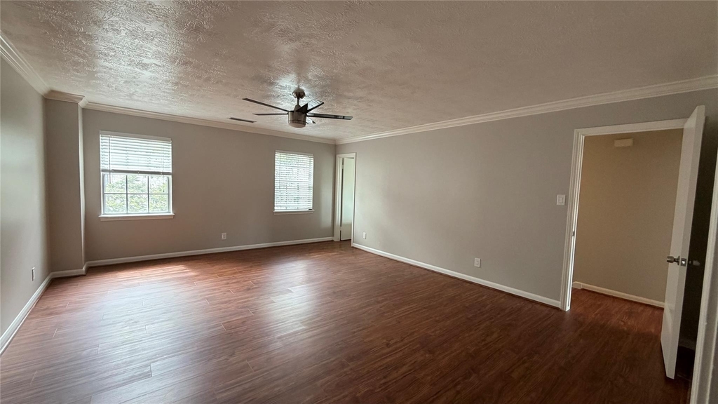 6310 Deerwood Road - Photo 8