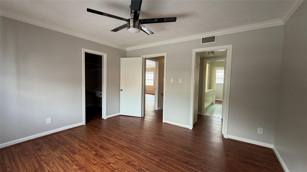 6310 Deerwood Road - Photo 3