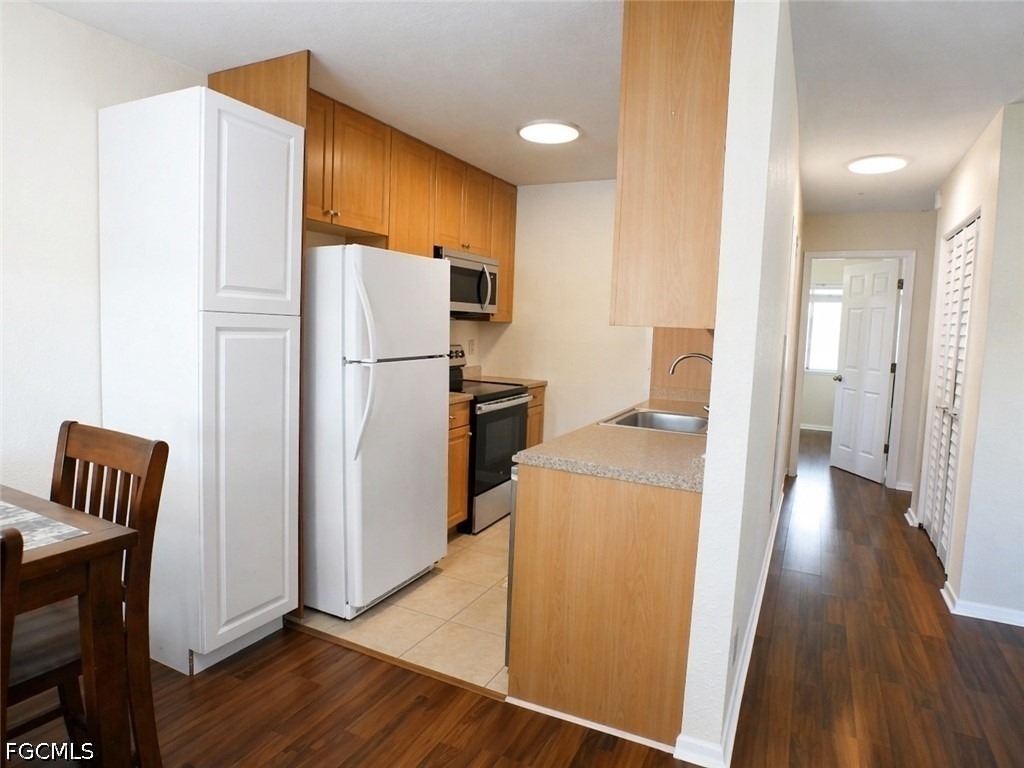 4615 Bayshore Drive - Photo 4