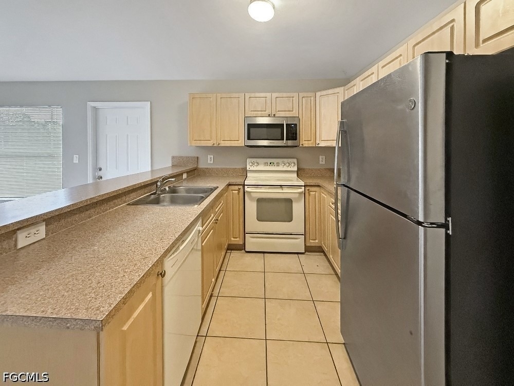 4771 Jordan Avenue S - Photo 2