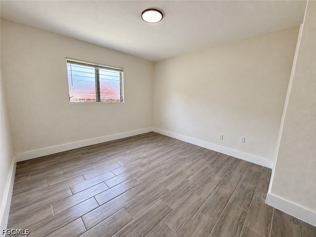 579 Wood Avenue - Photo 8