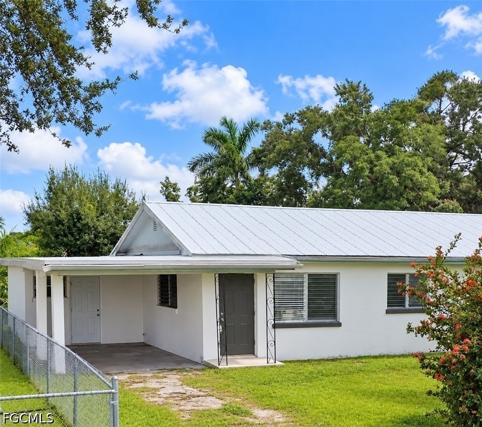 579 Wood Avenue - Photo 0