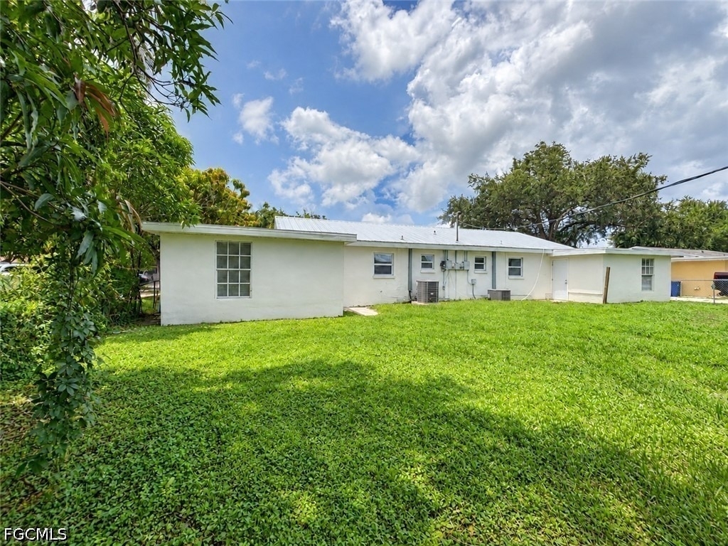 579 Wood Avenue - Photo 11