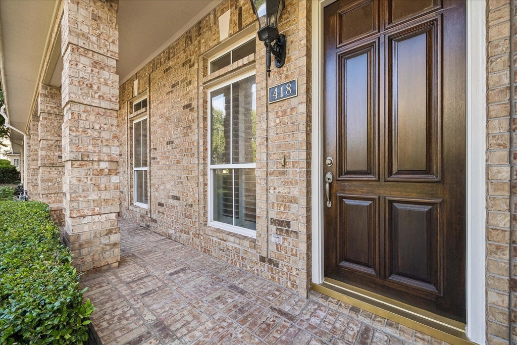 418 S Park Grove - Photo 1