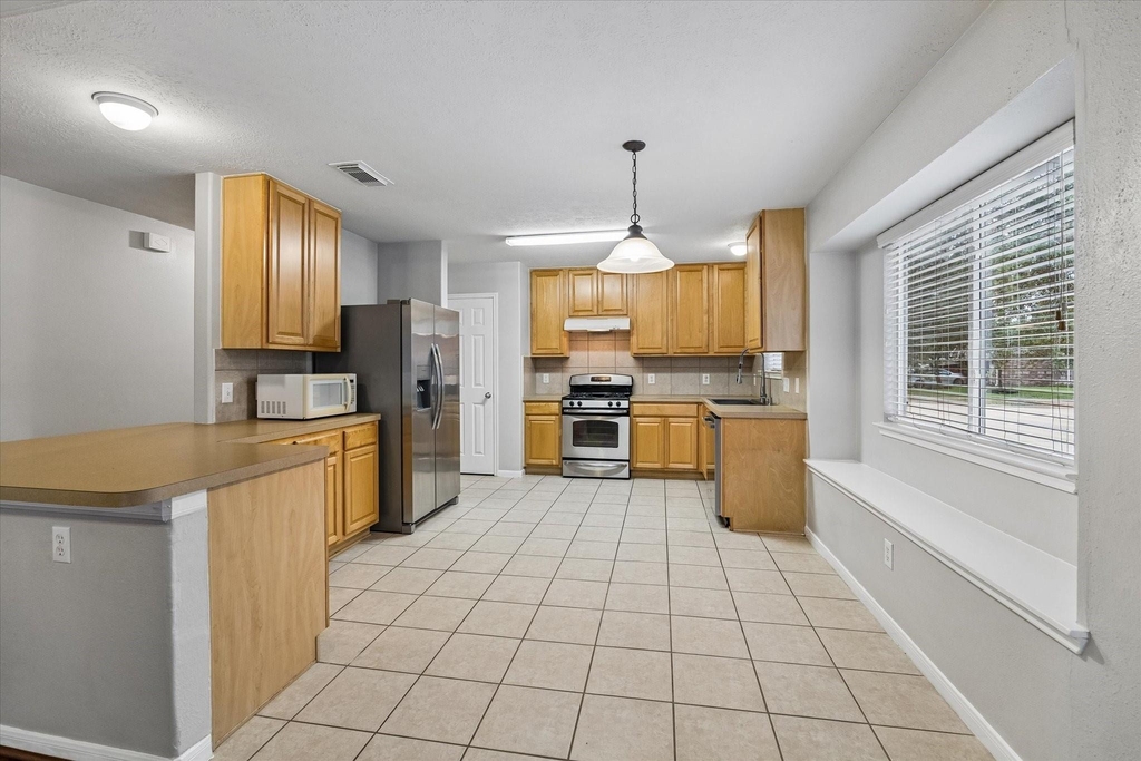 15203 Green Whisper Drive - Photo 10