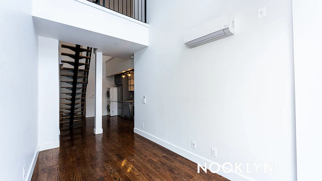 85 Graham Avenue - Photo 9