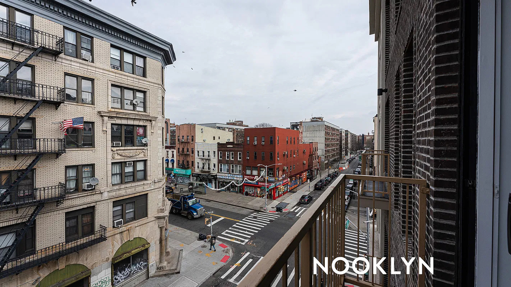 85 Graham Avenue - Photo 18