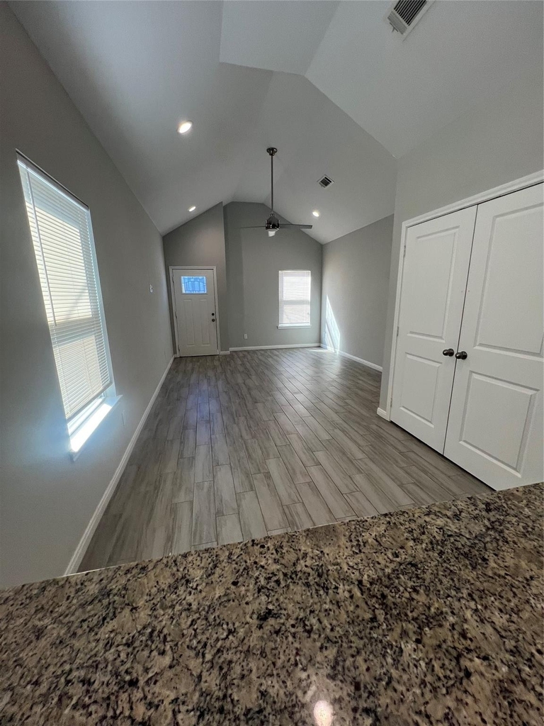 833 Omeara - Photo 5