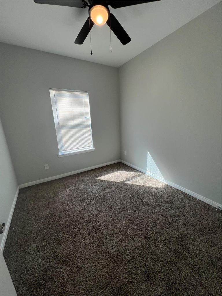 833 Omeara - Photo 13