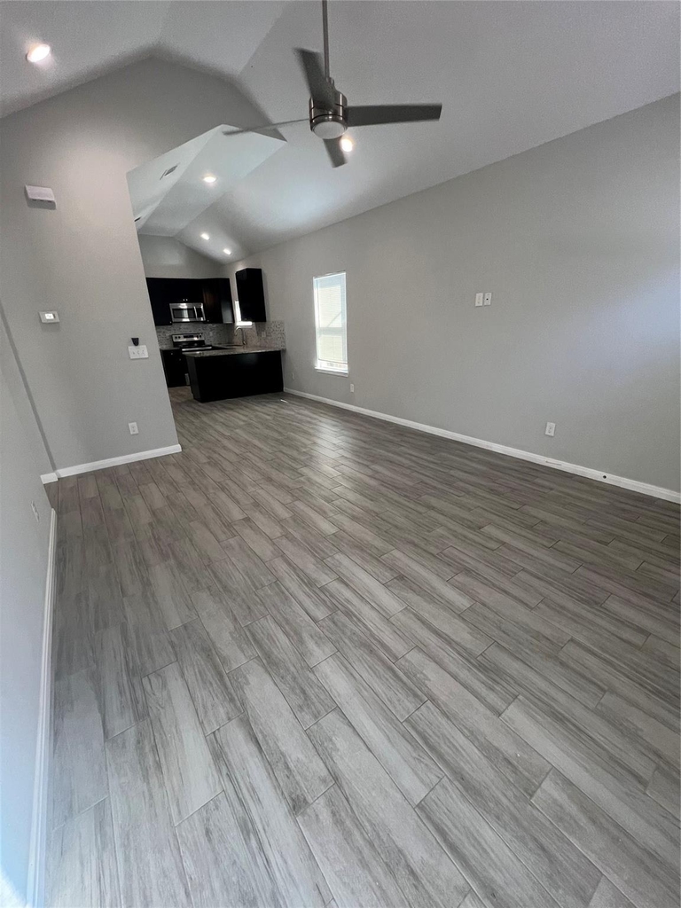 833 Omeara - Photo 2