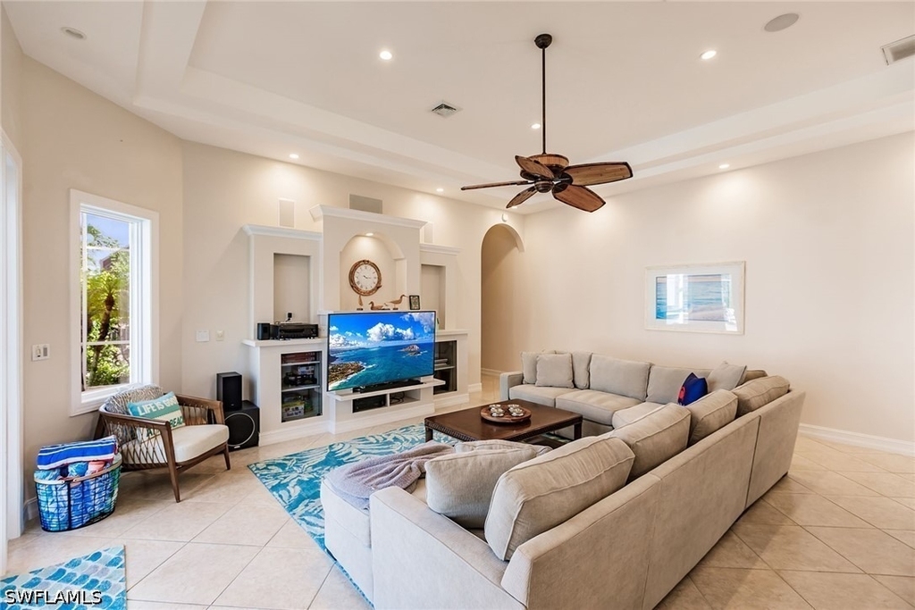 950 Snowberry Court - Photo 4