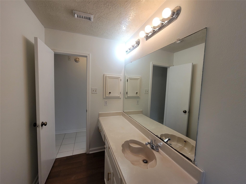7710 Hayward Court - Photo 18