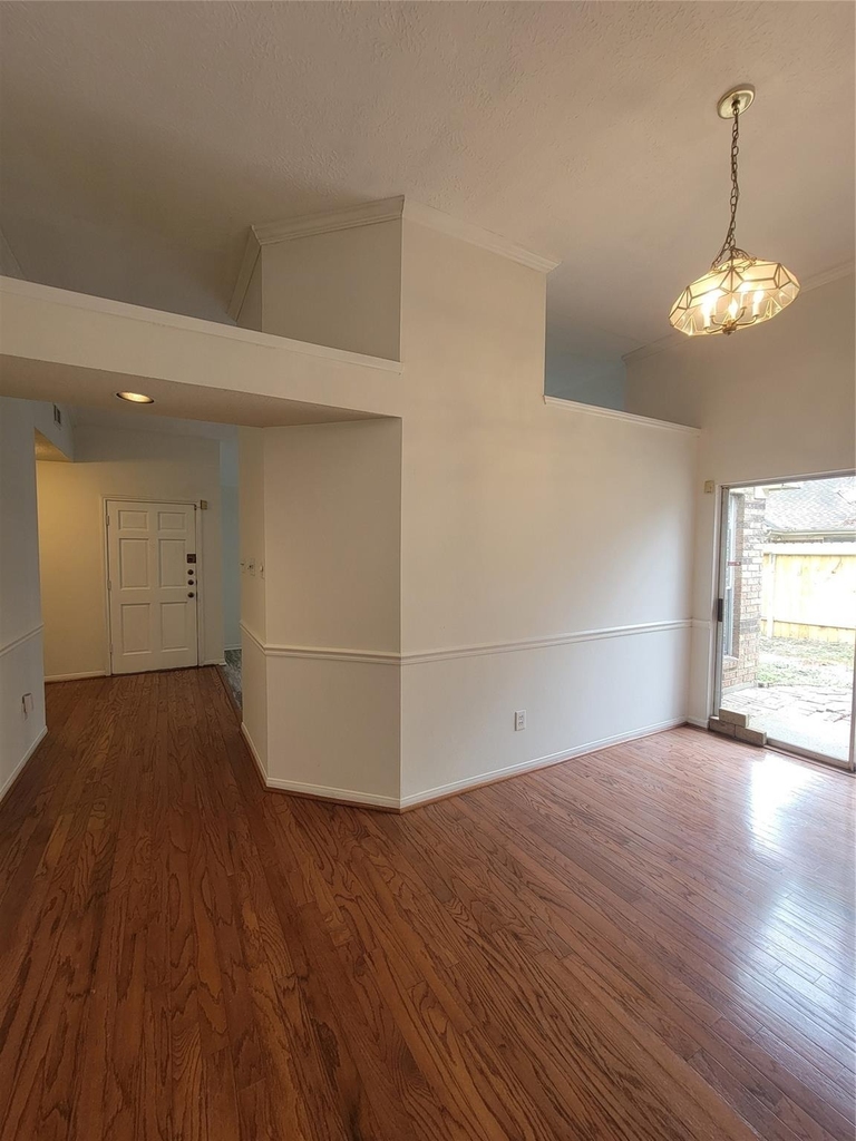 7710 Hayward Court - Photo 7