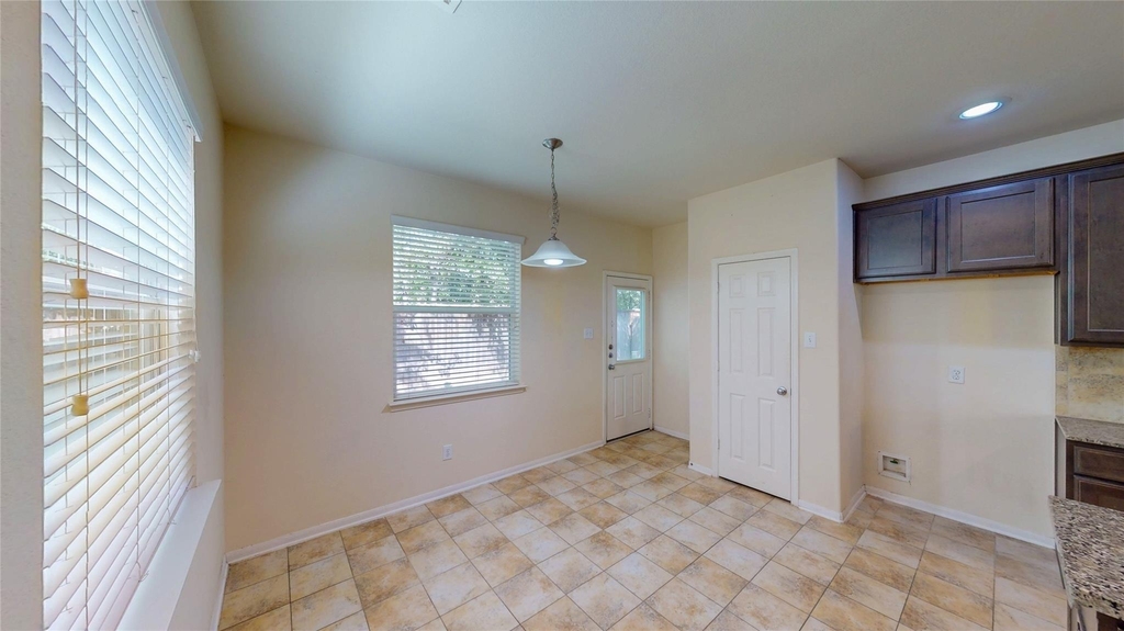6351 Wilshire Ridge - Photo 7