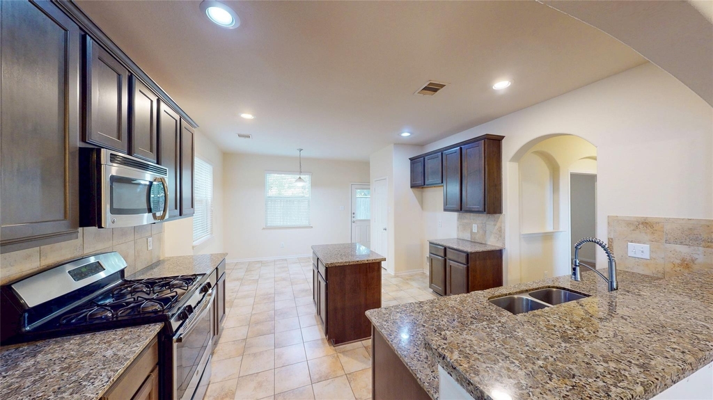 6351 Wilshire Ridge - Photo 5