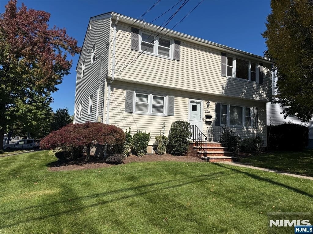 1 Underhill - Photo 1