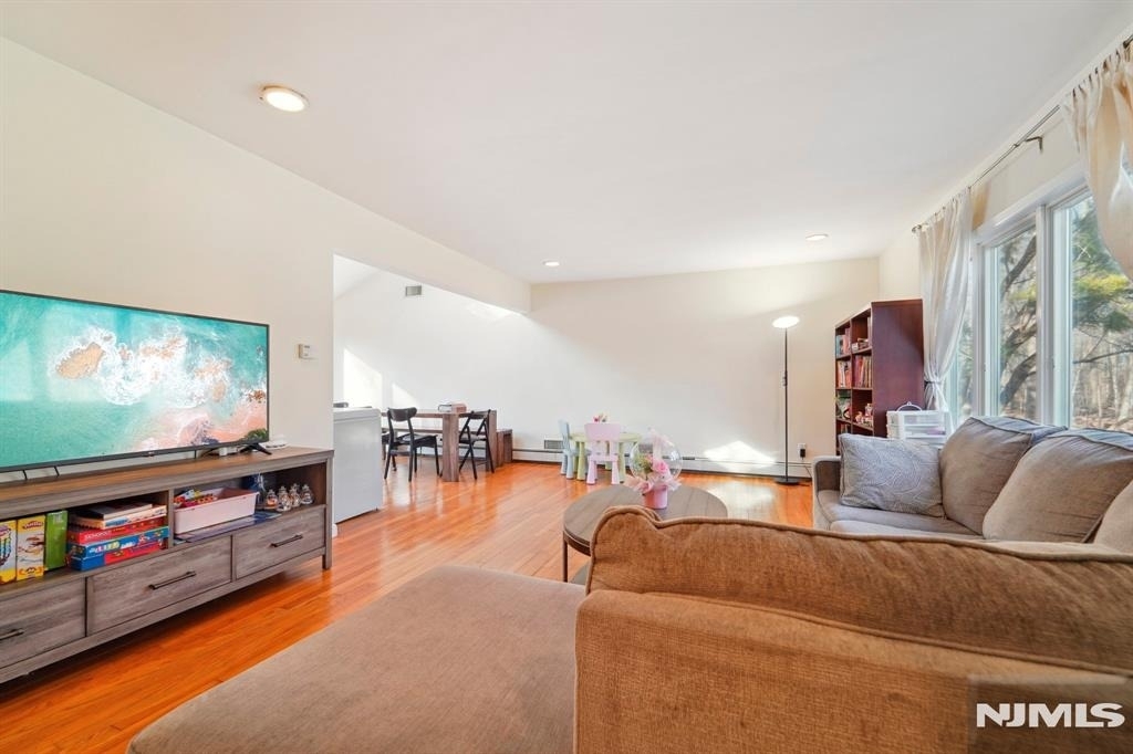 324 Brook - Photo 5