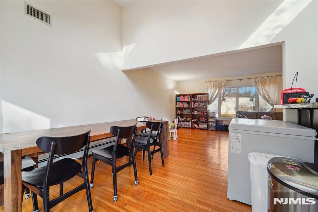 324 Brook - Photo 8