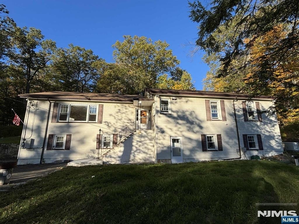 563 Lake Shore - Photo 1