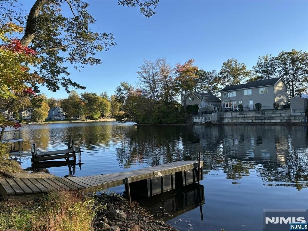 563 Lake Shore - Photo 18