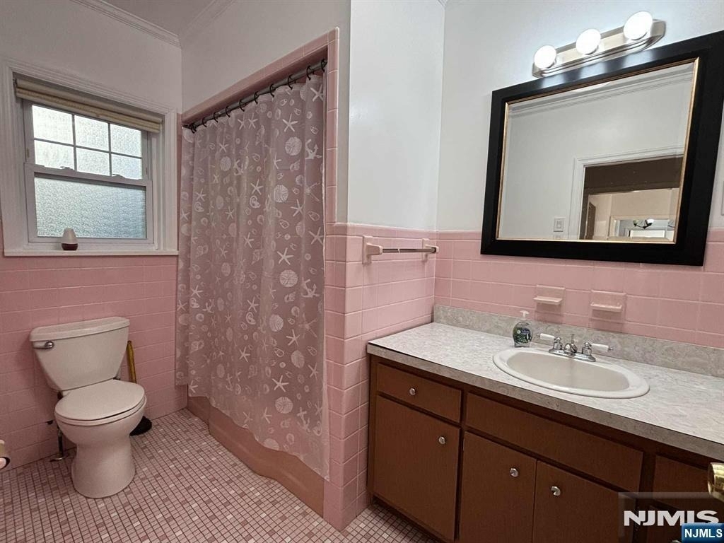 563 Lake Shore - Photo 8