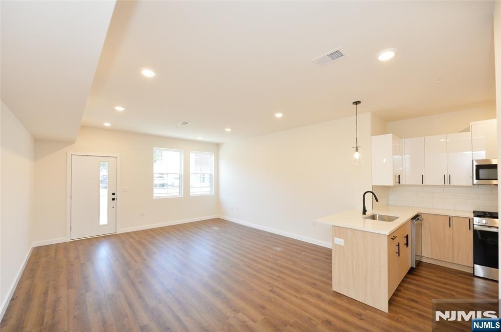 91 Union - Photo 3