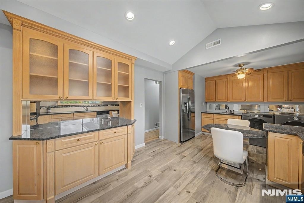 141 Shore - Photo 14