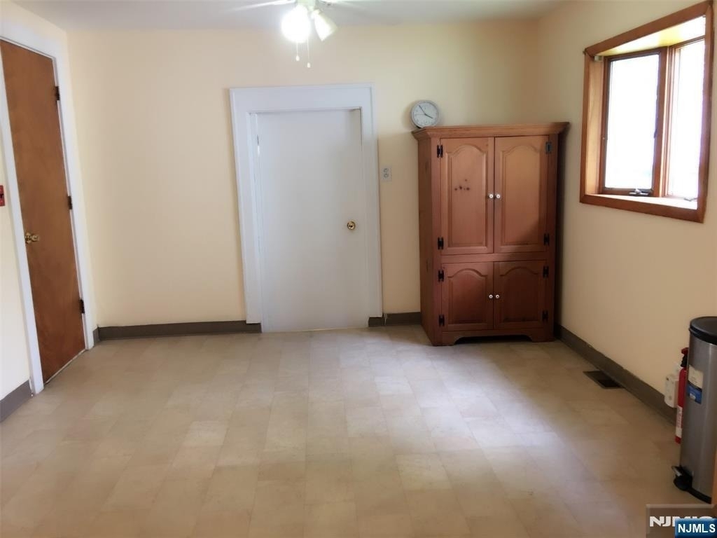 523 W Lookout - Photo 5