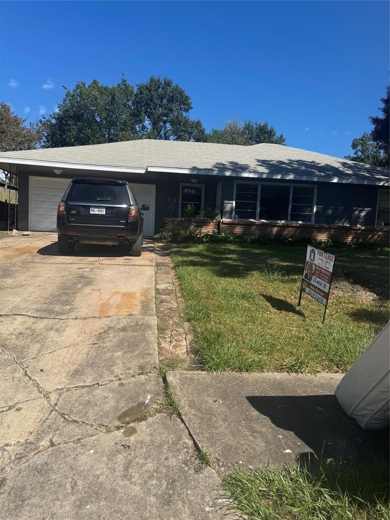 7947 Glenscott Street - Photo 0