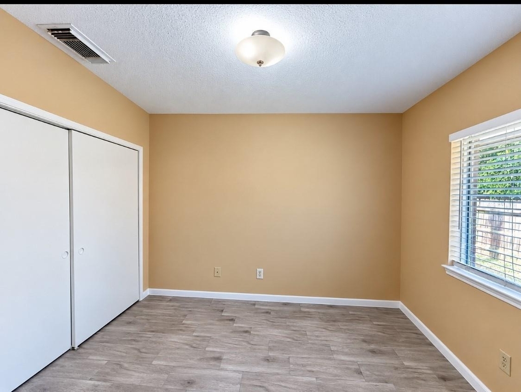2206 Friarwood Trail - Photo 24