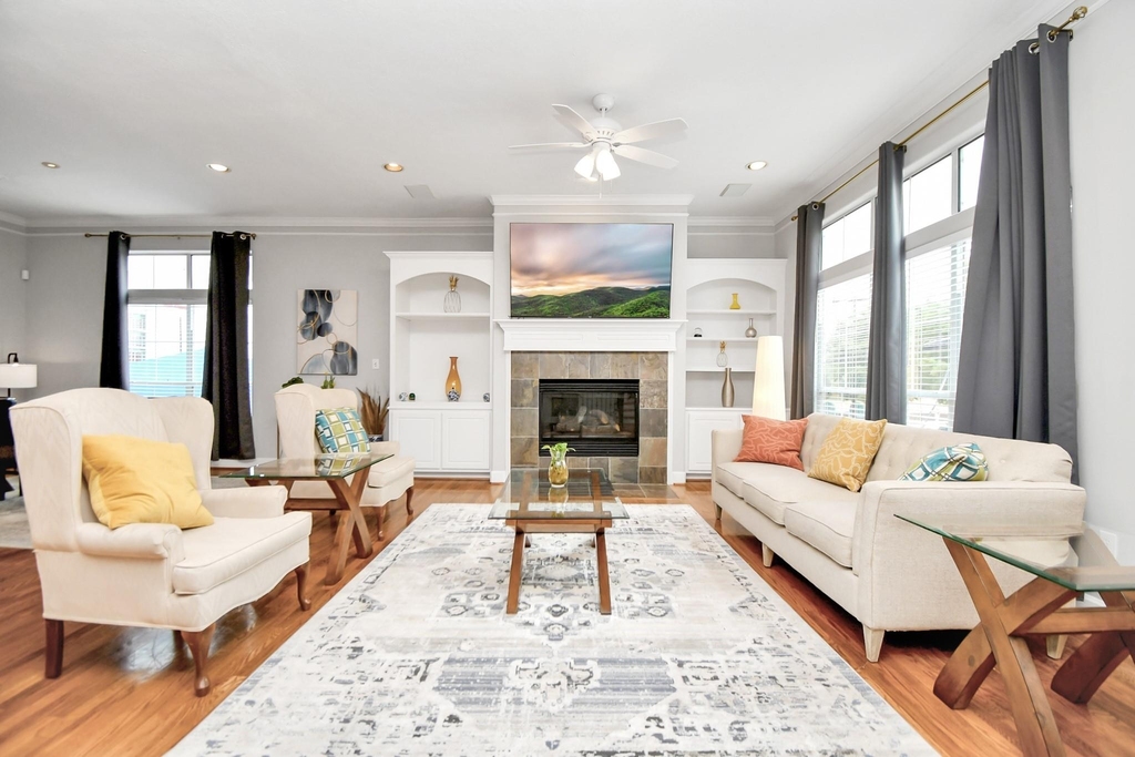 915 Asbury Street - Photo 8
