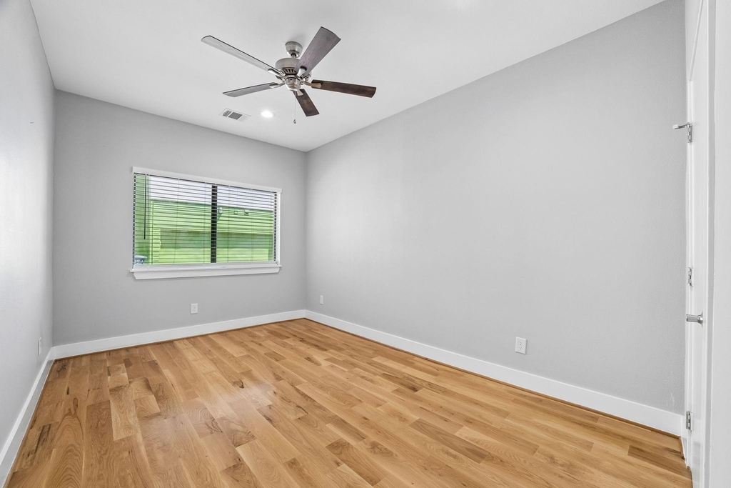 1614 Bonner Street - Photo 6