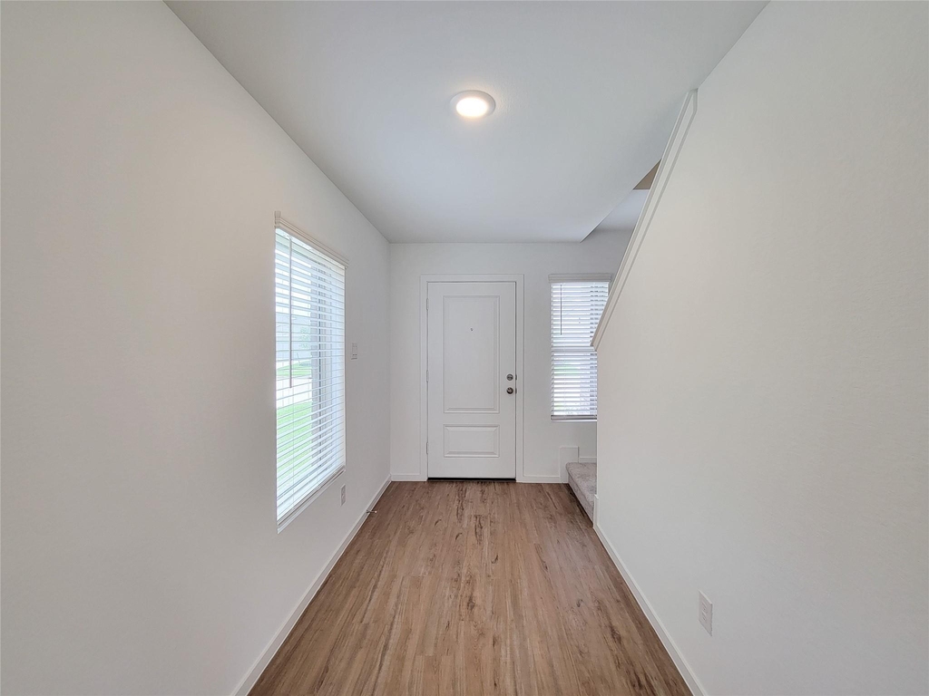 3038 Pensacola Drive - Photo 3