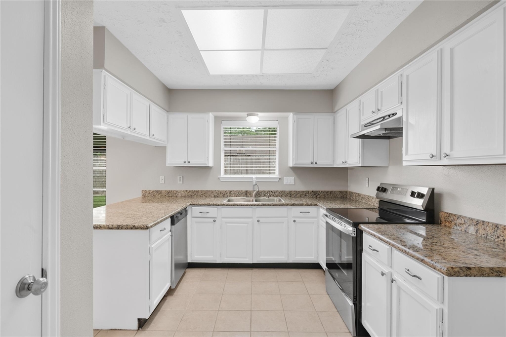 16826 Cobble Ridge Drive - Photo 10