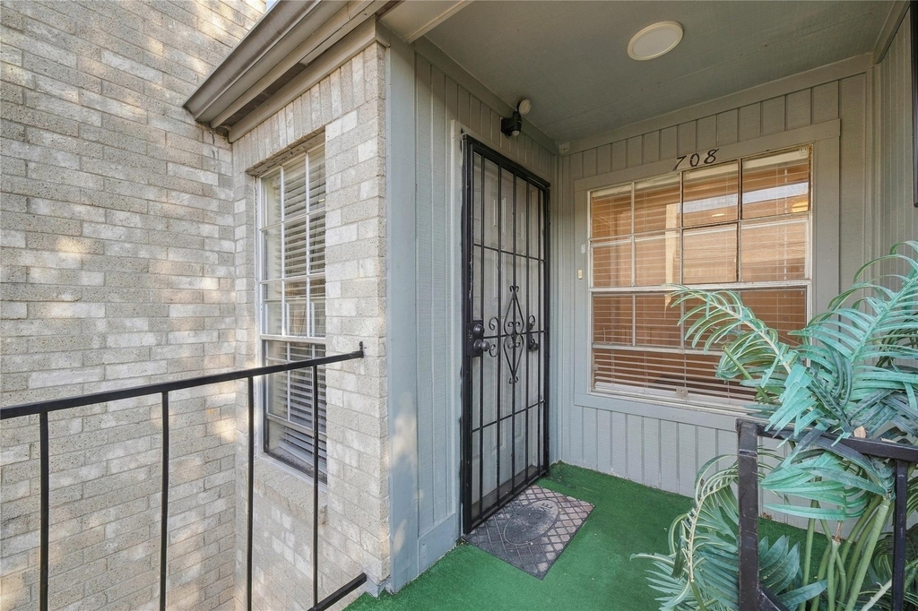 6500 Sands Point Drive - Photo 3