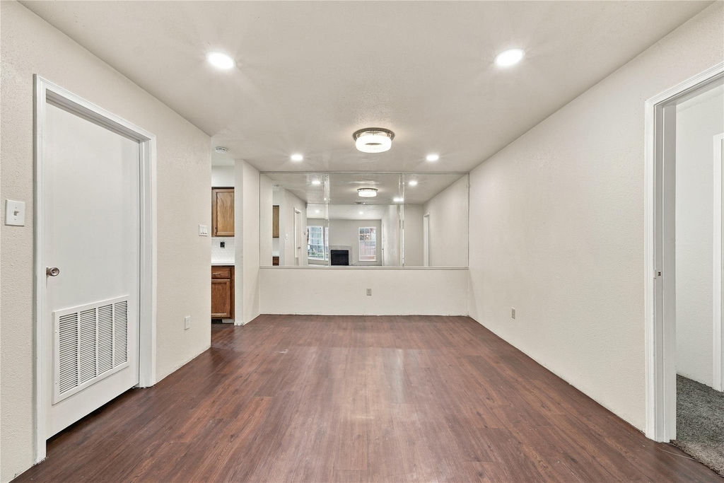 6500 Sands Point Drive - Photo 11