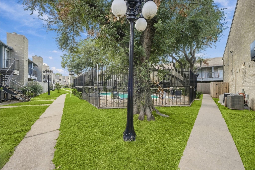 6500 Sands Point Drive - Photo 31