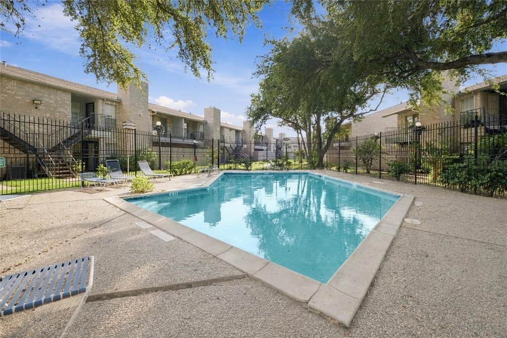 6500 Sands Point Drive - Photo 29