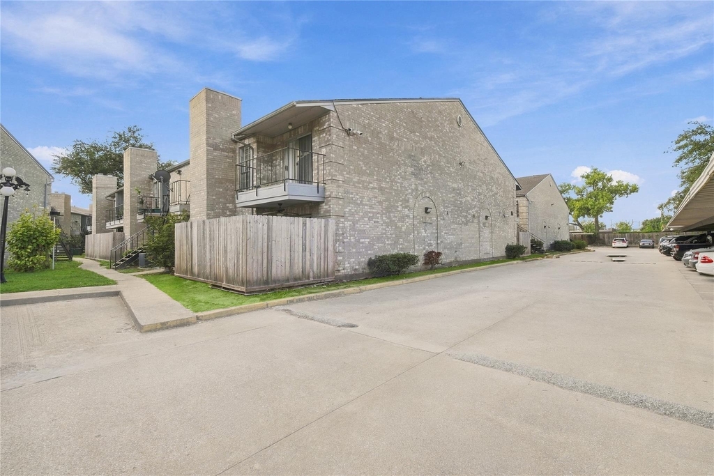 6500 Sands Point Drive - Photo 32