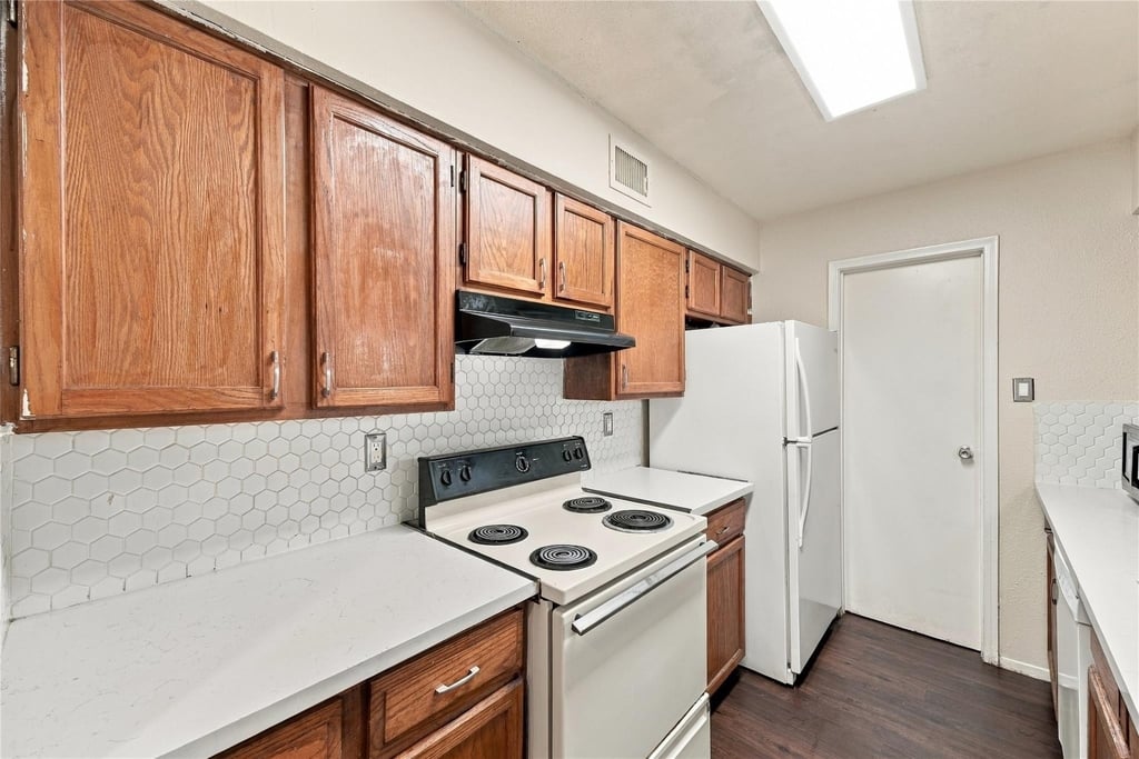 6500 Sands Point Drive - Photo 13