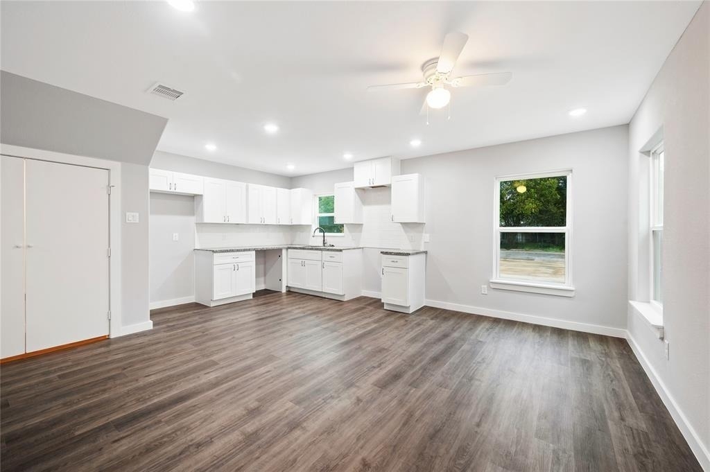 8215 Crestview Drive - Photo 2