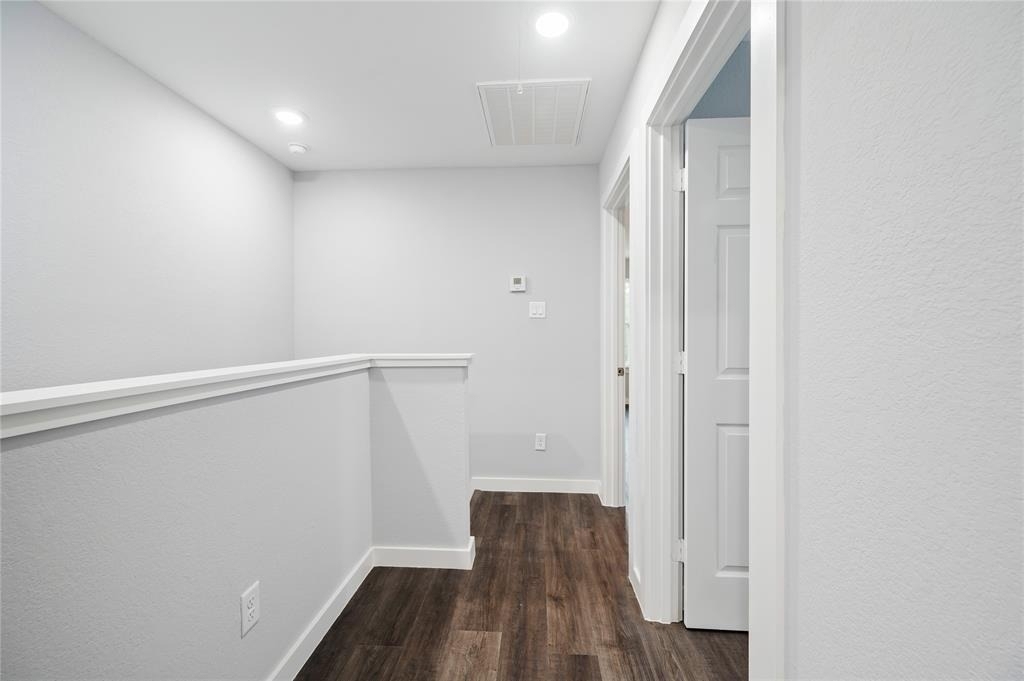 8215 Crestview Drive - Photo 15