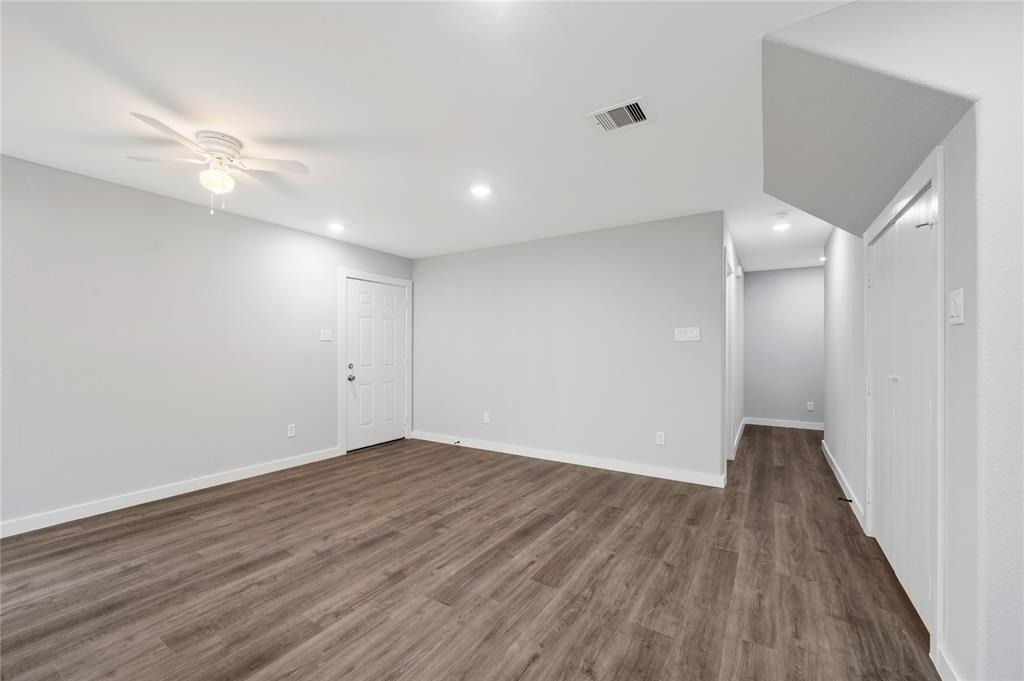8215 Crestview Drive - Photo 4
