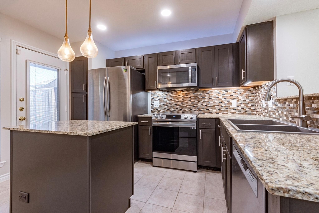 1436 Gemini Street - Photo 10