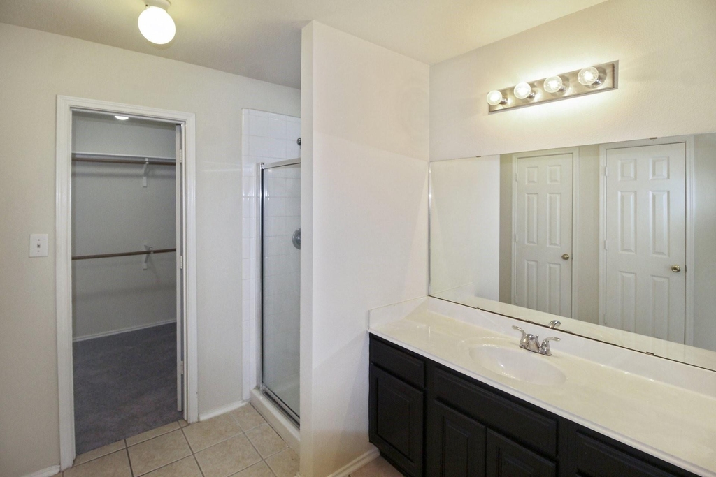 9223 Dunain Park Court - Photo 18