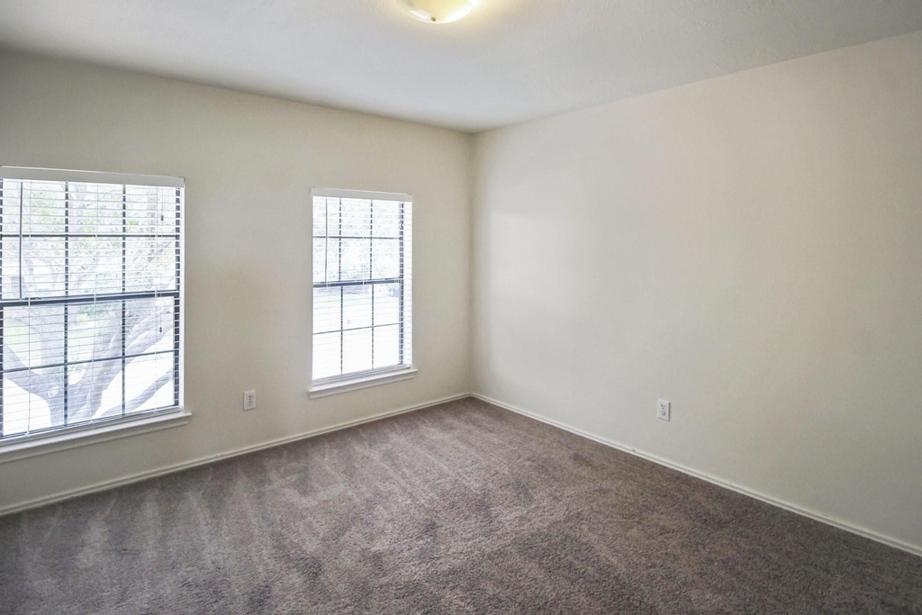 9223 Dunain Park Court - Photo 25