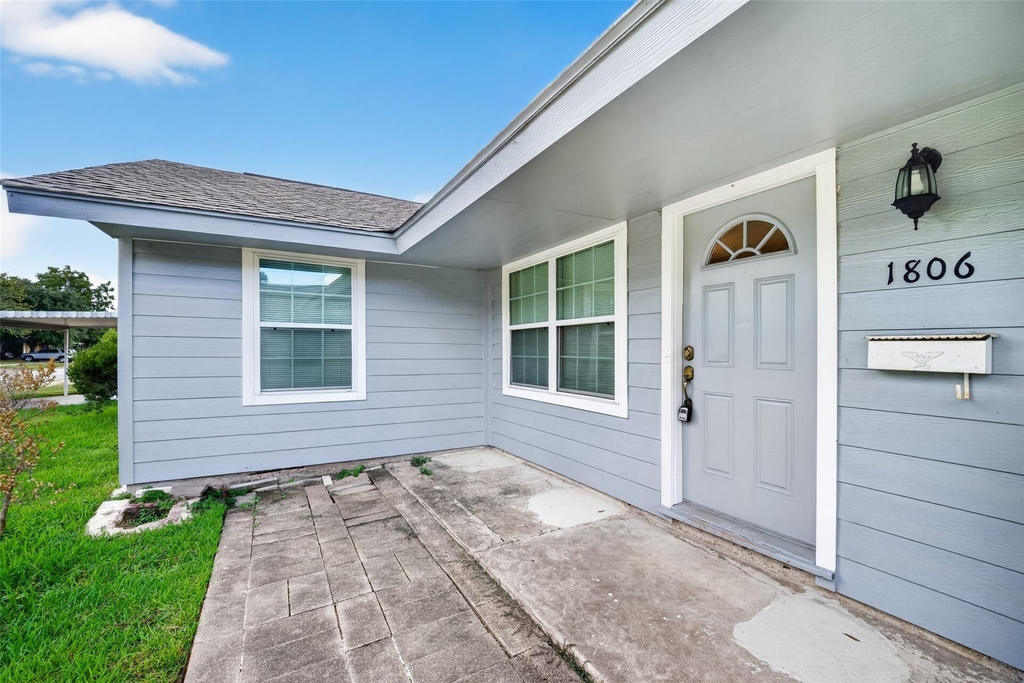 1806 Thelma Lane - Photo 5